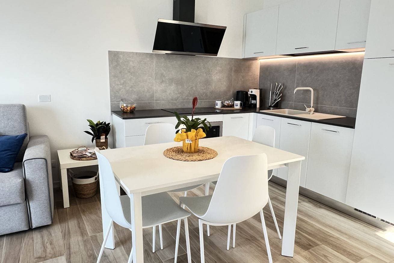 Foto 4 von 28: Ferienwohnung für 5 Personen mit Balkon/Terrasse