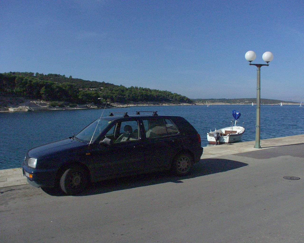 Foto 6 von 16: 2-Zimmer-Ferienwohnung mit Terrasse und Meerblick Povlja, Brac -b