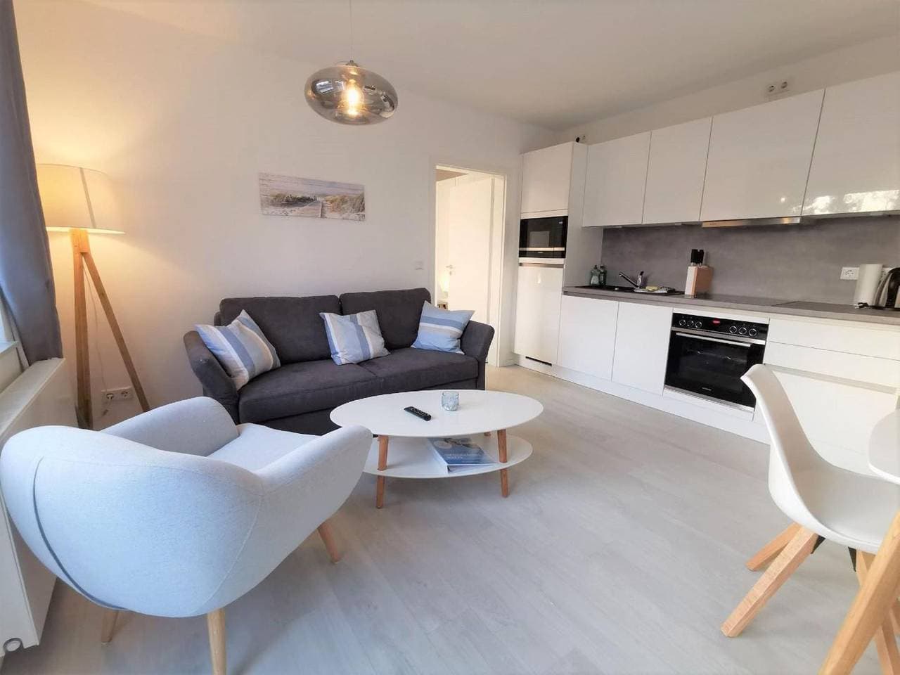 Foto 9 von 18: Modernen Ferienwohnung mit eigener Terrasse - Haus Inselwind FeWo MEERküste