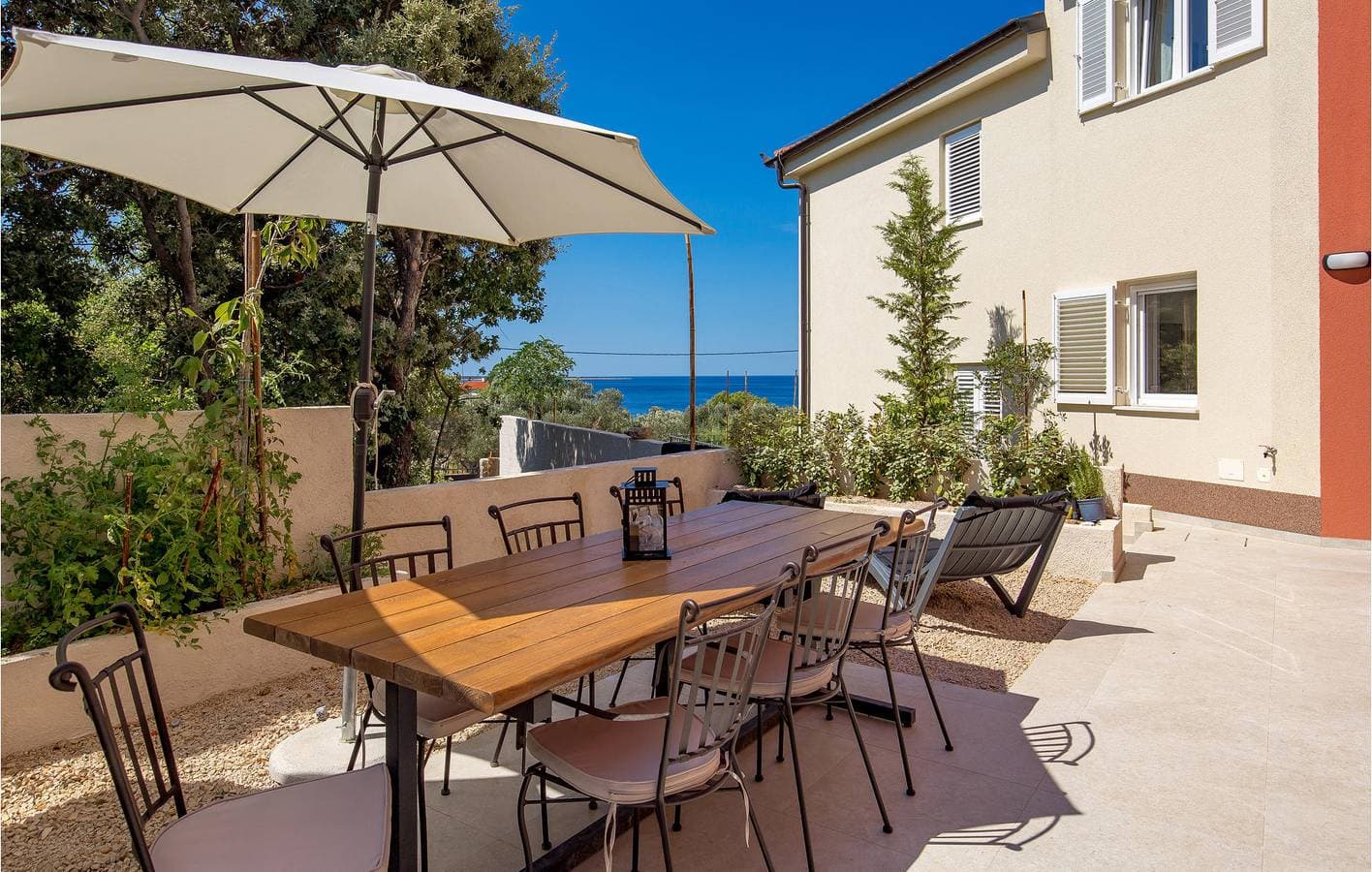 Foto 13 von 38: Apartment mit Meerblick, Pool und Terrasse, in Küstennähe