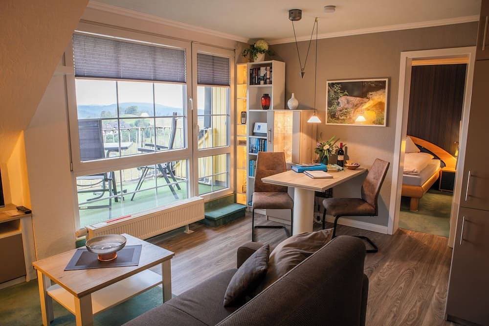Foto 6 von 30: Südhanglage mit Panoramablick  u.Wellness-Oase im Haus