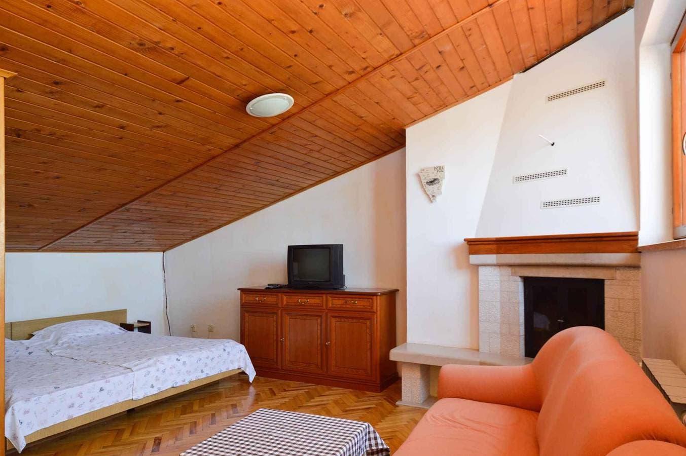 Foto 12 von 24: Ferienwohnung mit Klimaanlage und Balkon