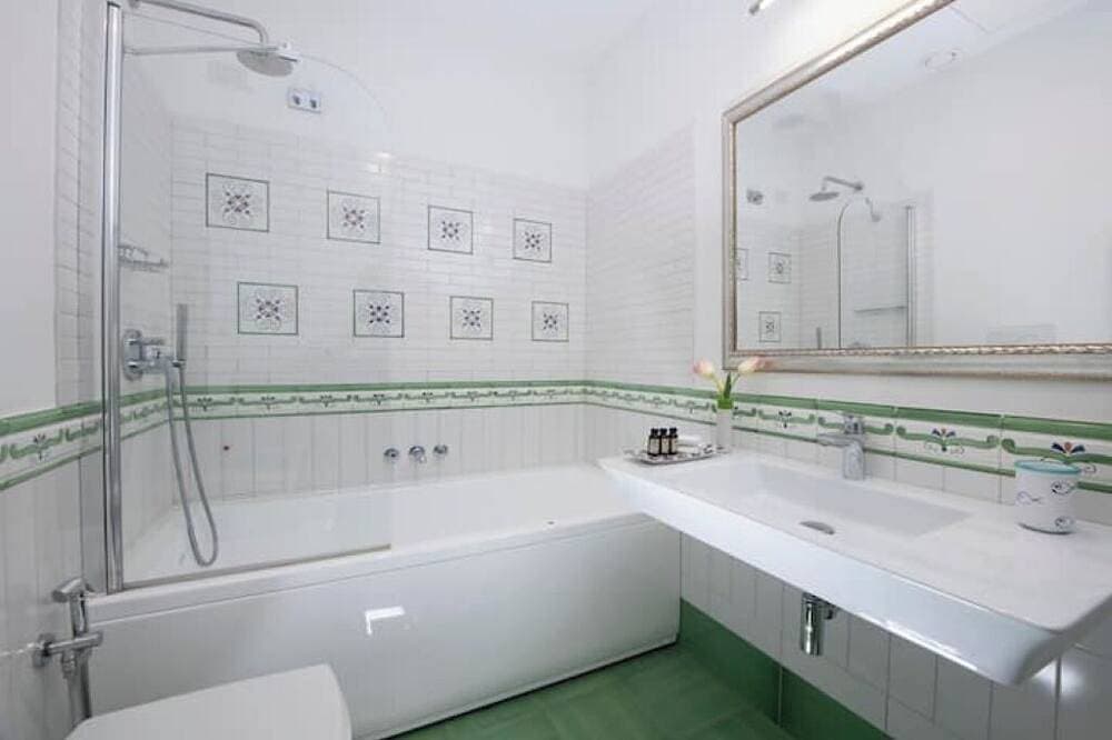 Foto 12 von 30: Villa Guarracino Luxury with private hot tube