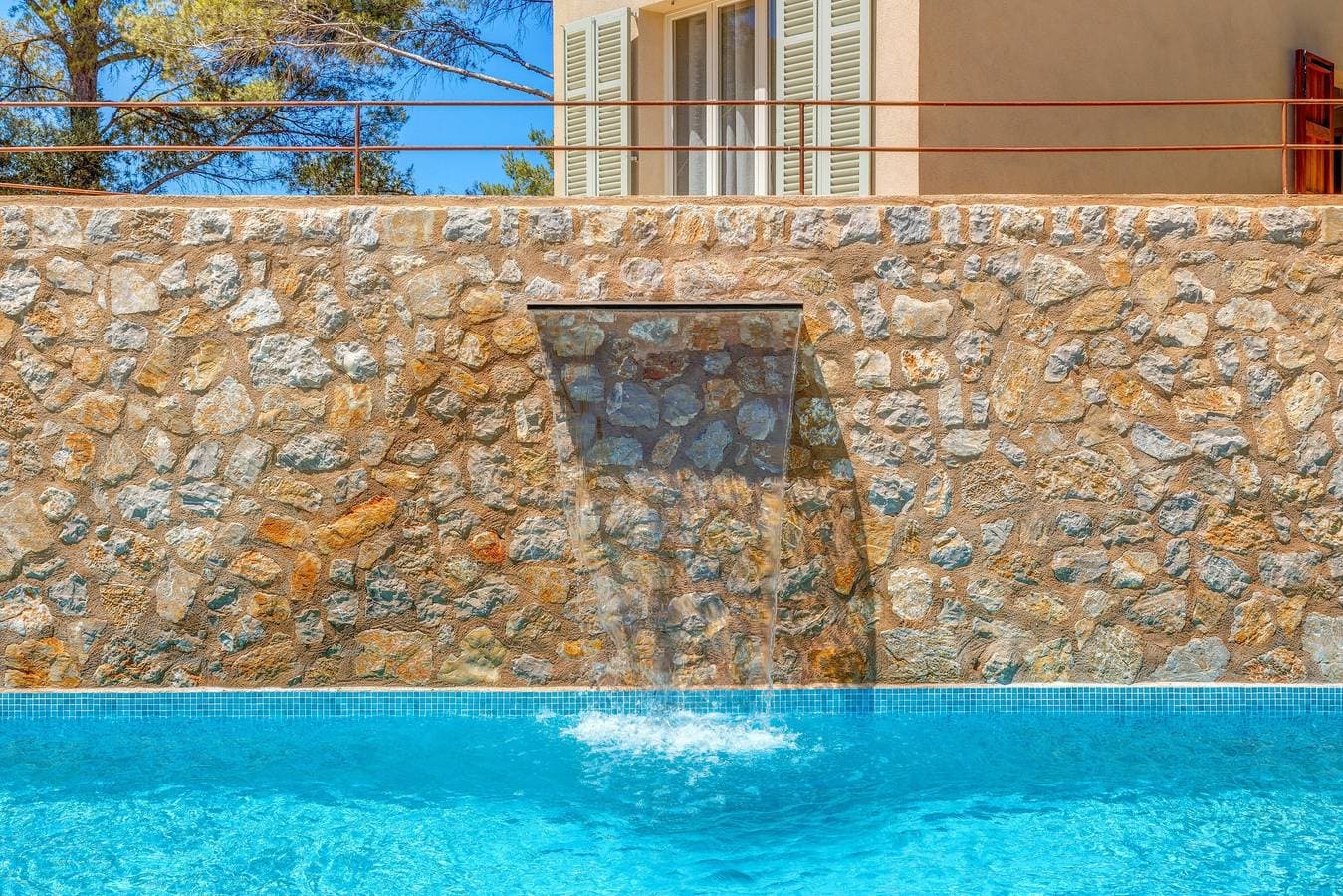 Foto 3 von 28: Modernes Landhaus Sos Fuyes mit Pool, WLAN, Terrasse und Bergblick