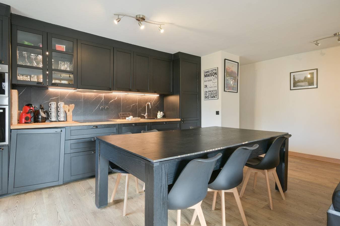 Foto 5 von 24: Appartement „Annecy Garden Spa Billard“ mit privater Terrasse, Garten und WLAN