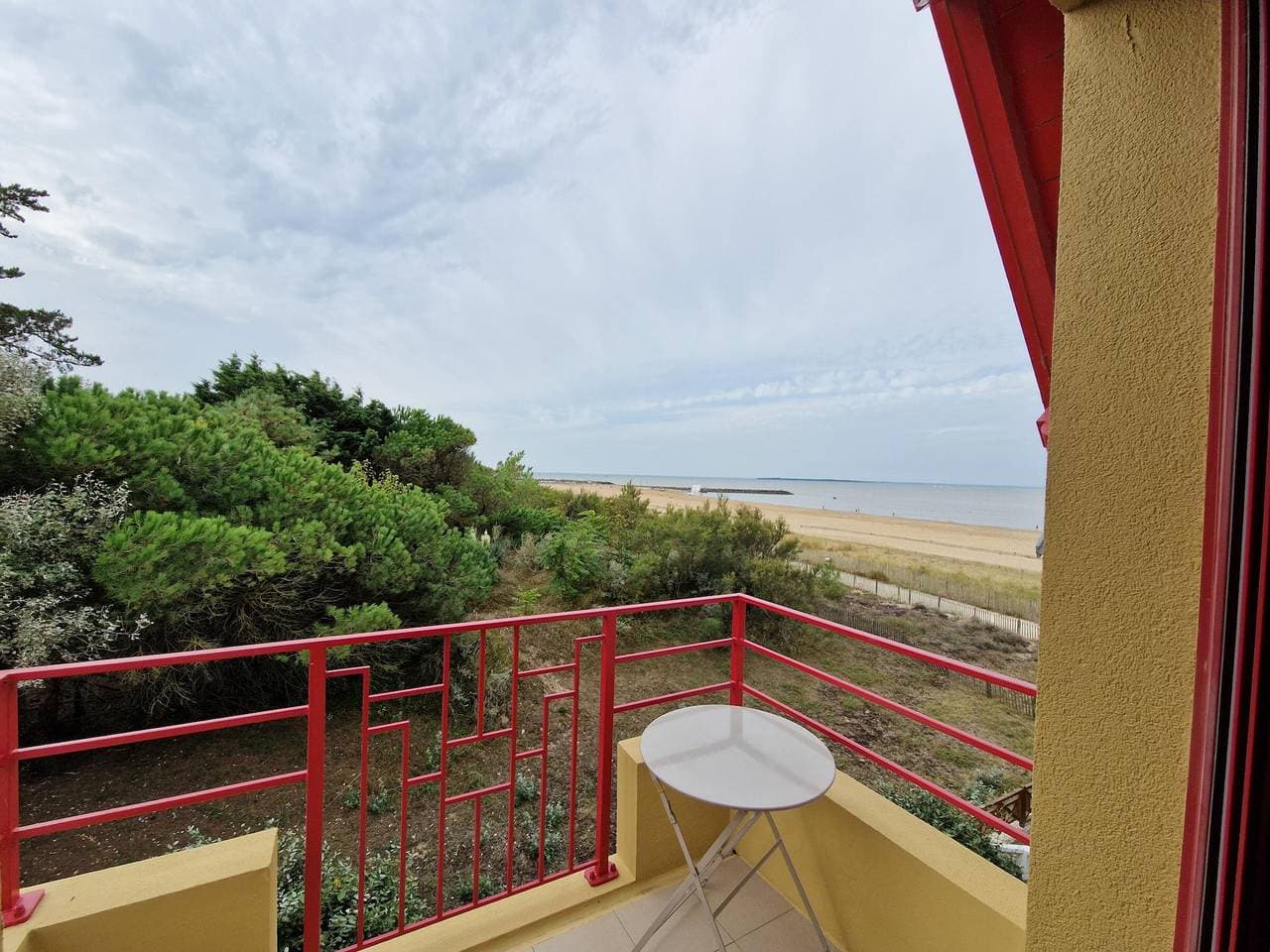 Foto 12 von 21: Schöne 2-Zimmer-Wohnung mit Balkon, WIFI und Parkplatz nahe am Strand