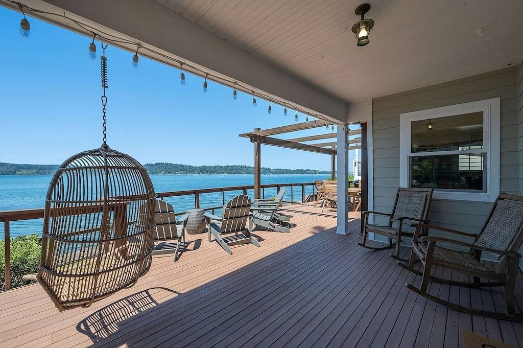 Foto 13 von 21: Sunset Shores: Waterfront Cottage on Vashon Island