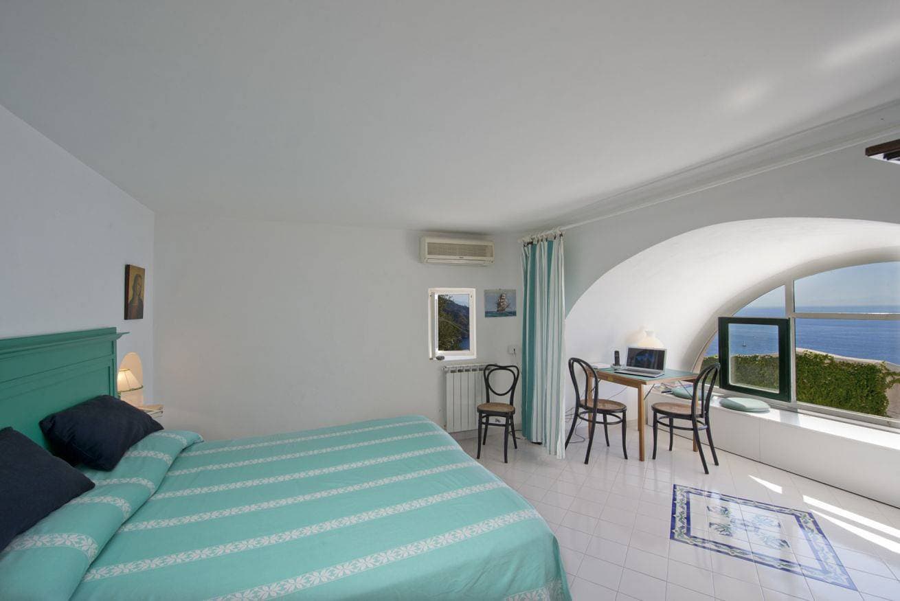 Foto 8 von 40: Ferienwohnung für 4 Personen mit Meerblick