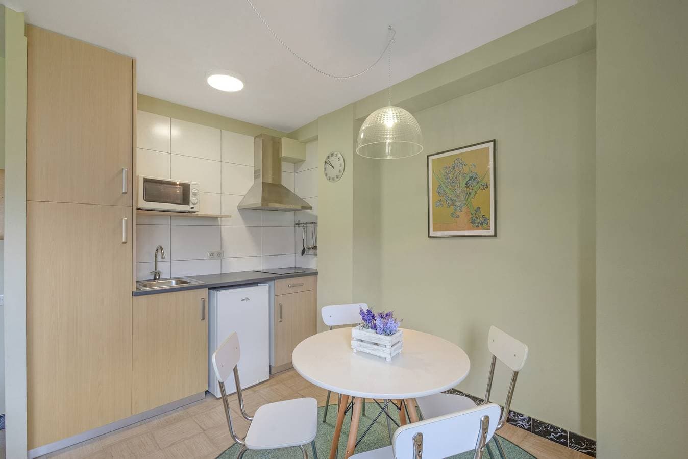 Foto 4 von 22: Ferienwohnung 'Vall' mit Bergblick, Gemeinschaftsgarten und Wi-Fi