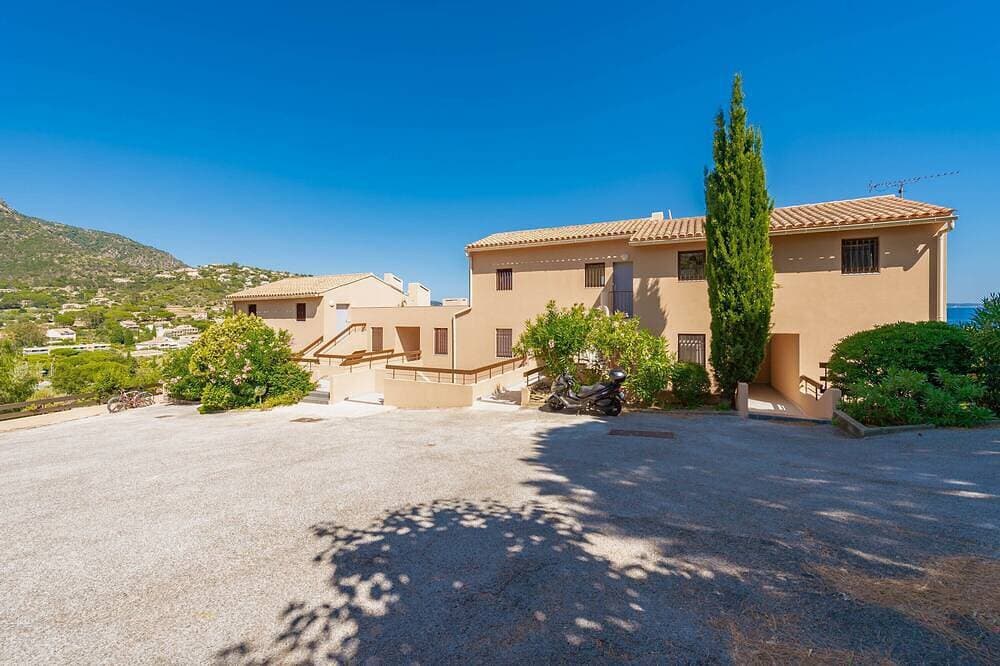 Foto 5 von 28: St Clair Du Lavandou Herrliche Terrasse mit Meerblick, 300 m feiner Sandstrand