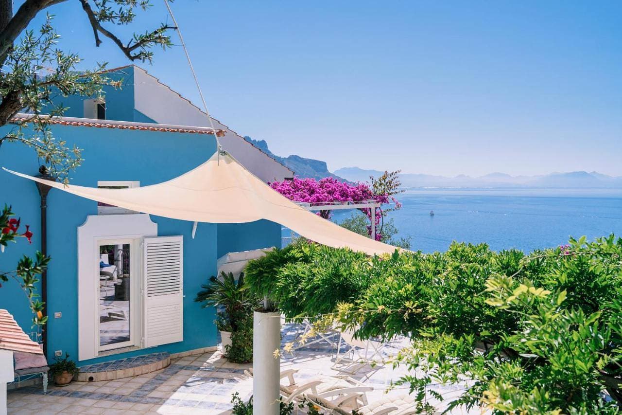 Foto 4 von 23: Double or Twin Room with Sea View and Terrace