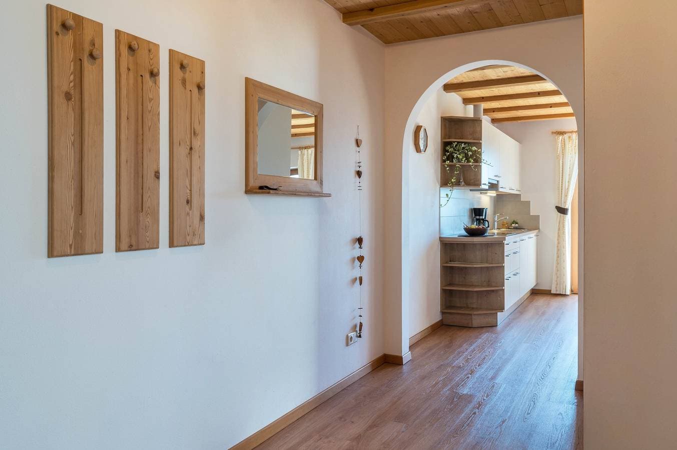 Foto 10 von 30: Ferienwohnung 'Mongaduierhof Apt Schlern' mit Bergblick, Gemeinschaftsgarten und WLAN