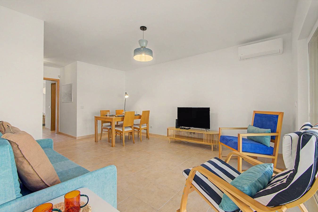 Foto 4 von 25: Sonnige 2-Zimmer-Wohnung in abgeschlossener Anlage mit Pool, 5 Min. vom Strand entfernt