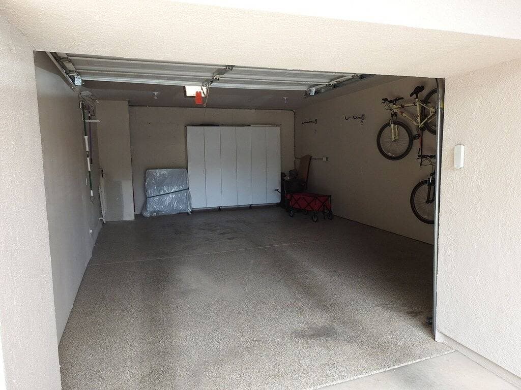 Foto 9 von 39: Mit einem Gatter geversehene Golfplatz-Gemeinschafts-Eigentumswohnung