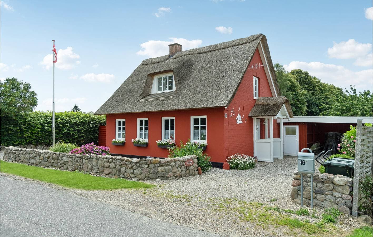 Foto 3 von 25: Ferienhaus für 6 Personen mit Terrasse