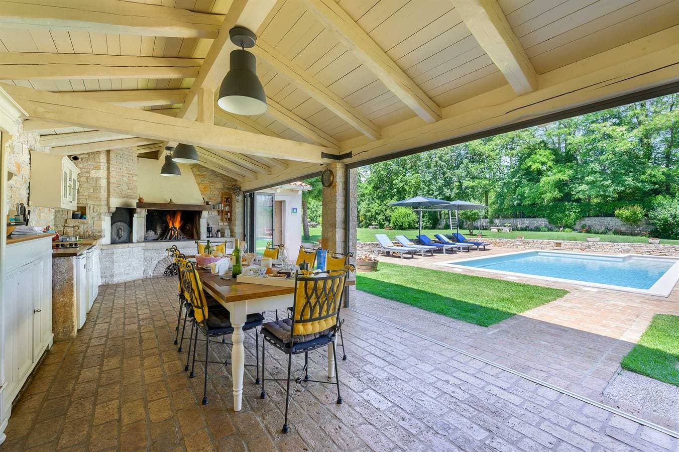 Foto 7 von 51: Villa Lipa mit beheiztem Pool, Sauna und Weinkeller