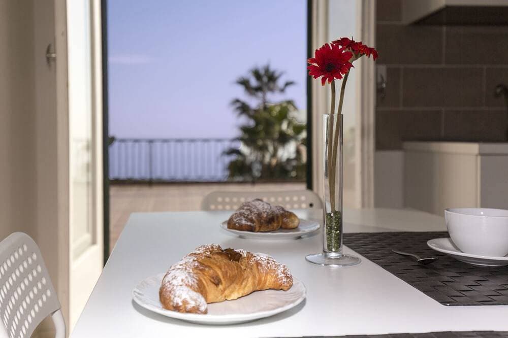 Foto 4 von 16: Haus mit großer Terrasse in Seaside, Syrakus - Ortigia