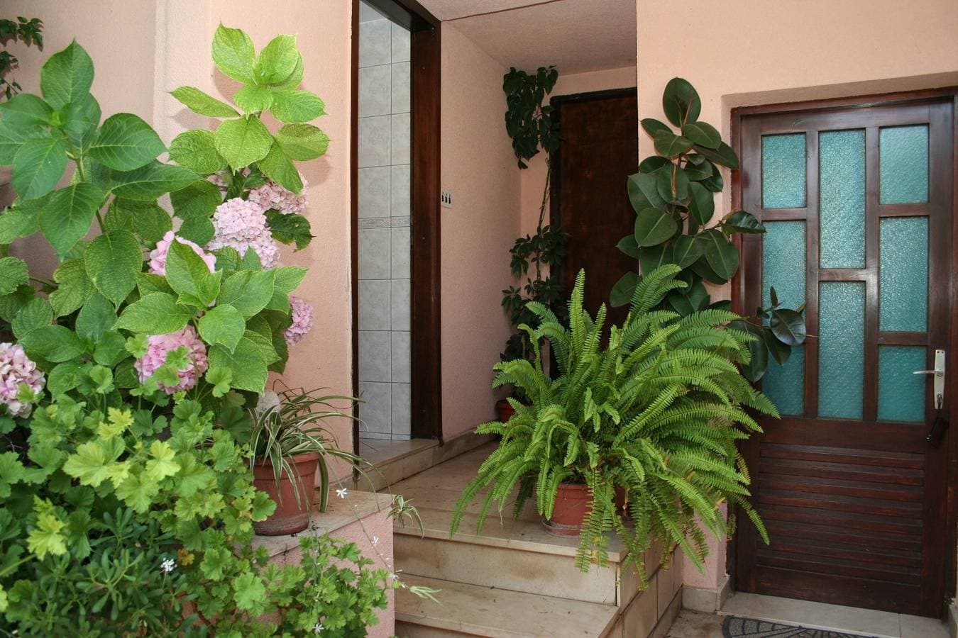 Foto 7 von 19: Zimmer mit Terrasse Vrboska, Hvar S-4600-b