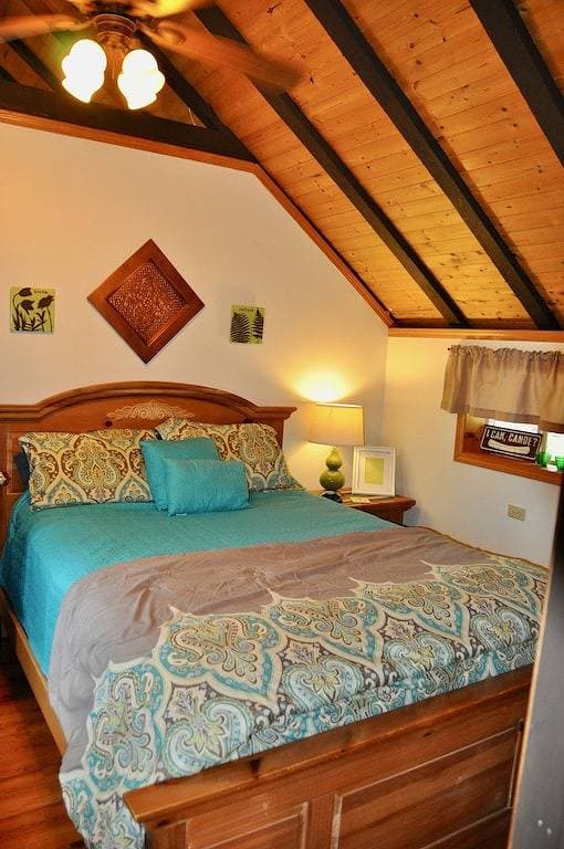 Foto 4 von 45: Lakefront Cottage auf Privat Autumn Lake & C5 in der Nähe von Salmon River, # 1