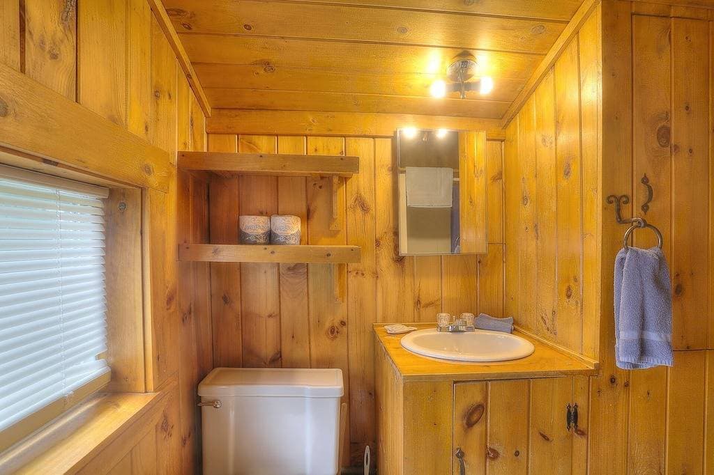 Foto 11 von 31: 4-6 Personen, gemütliche 2-Zimmer-Hütte, offener Wohnraum, neu renoviert
