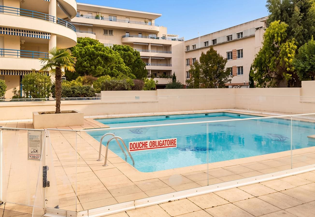 Foto 7 von 13: Modernes Apartment in Fréjus, 60 qm, Gemeinschaftspool