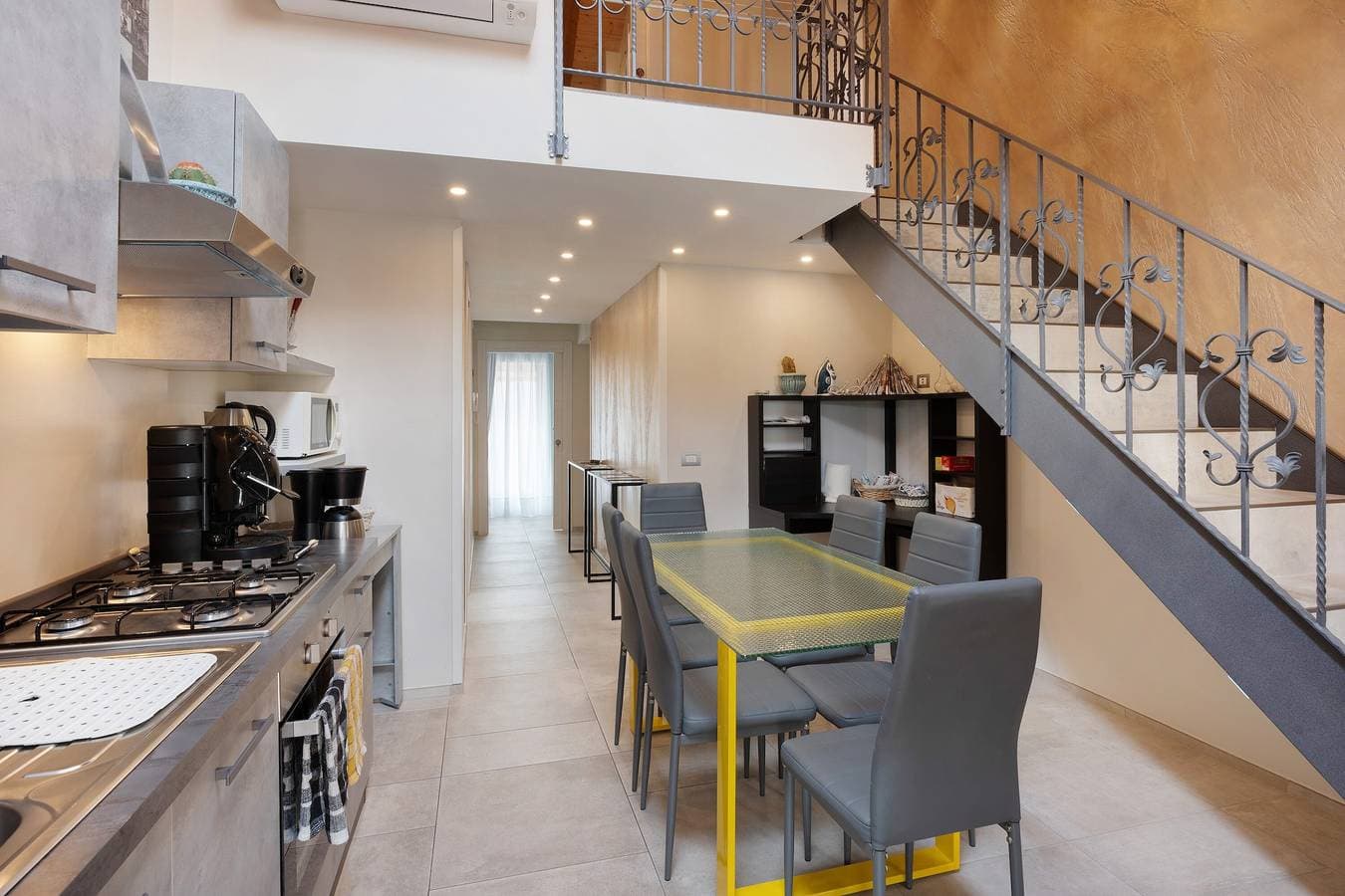 Foto 8 von 33: Appartement 'Donna Sofi' mit Meerblick, WLAN und Klimaanlage