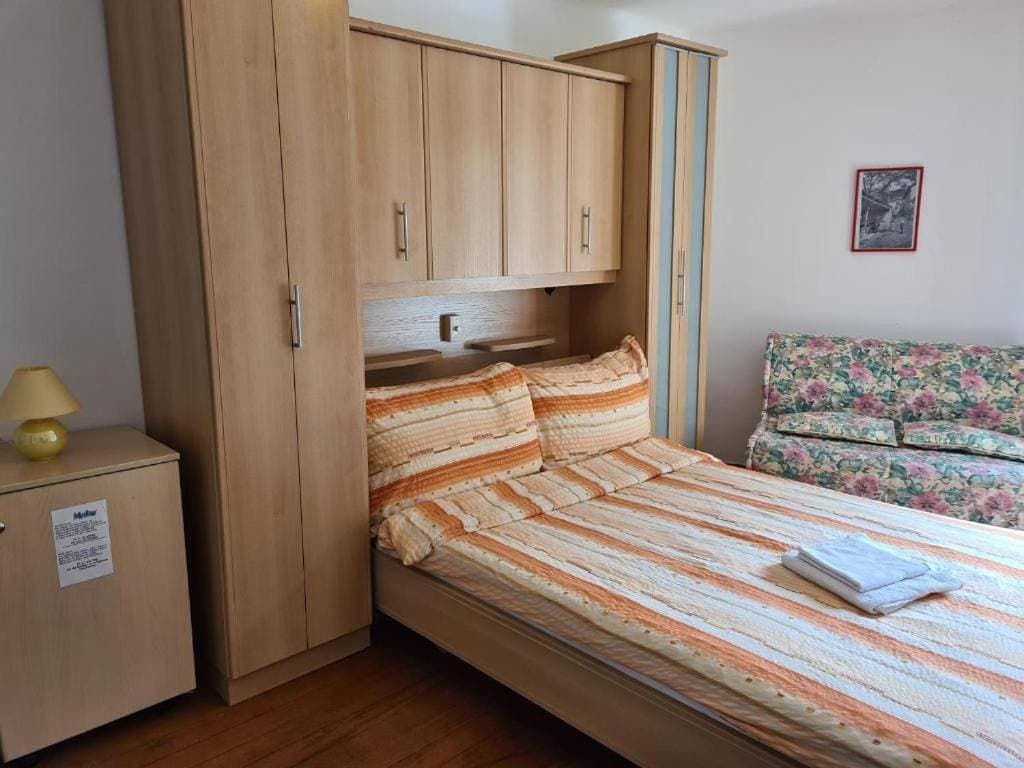 Foto 10 von 30: Triple Room with Balcony