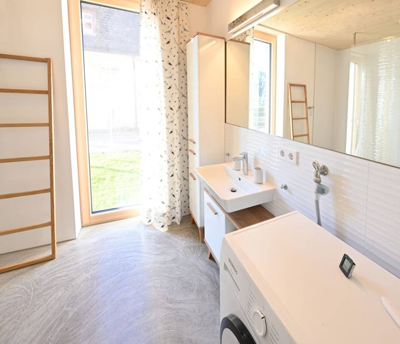 Foto 12 von 33: Ferienwohnung Halbinsel52 I Garten – Ihre Wohlfühloase in Wasserburg am Bodensee