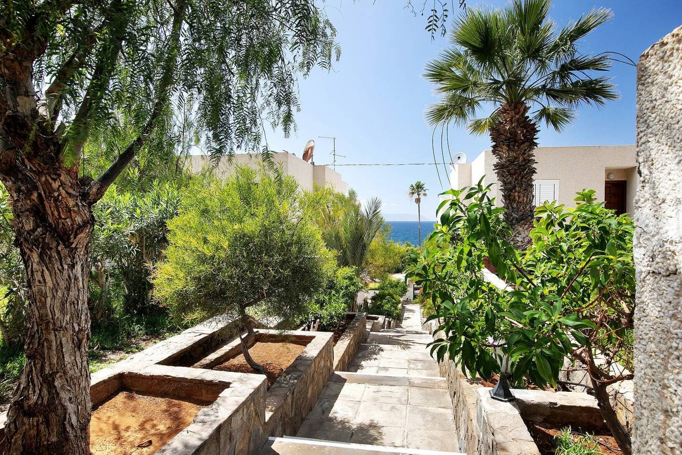 Foto 3 von 31: Helles Apartment auf Teneriffa nahe Strand: Pool, private Terrasse & WLAN
