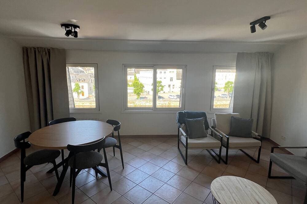 Foto 12 von 27: A Beautiful Apartment on the Semois River—It Feels Just Like Being at the Beach