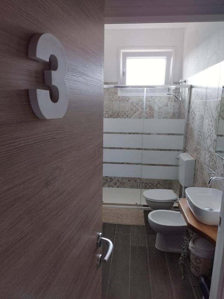 Foto 13 von 60: Double Room with Private Bathroom