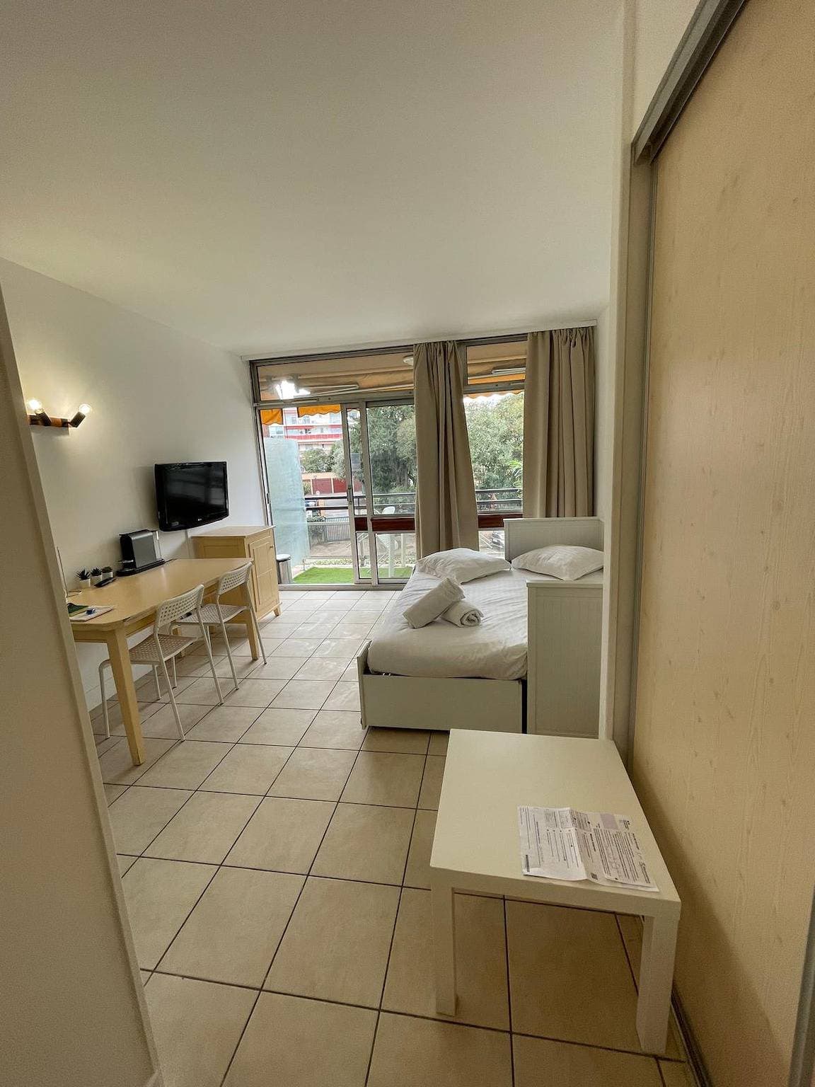 Foto 11 von 44: Schönes Studio in einer Wohnanlage mit Pool