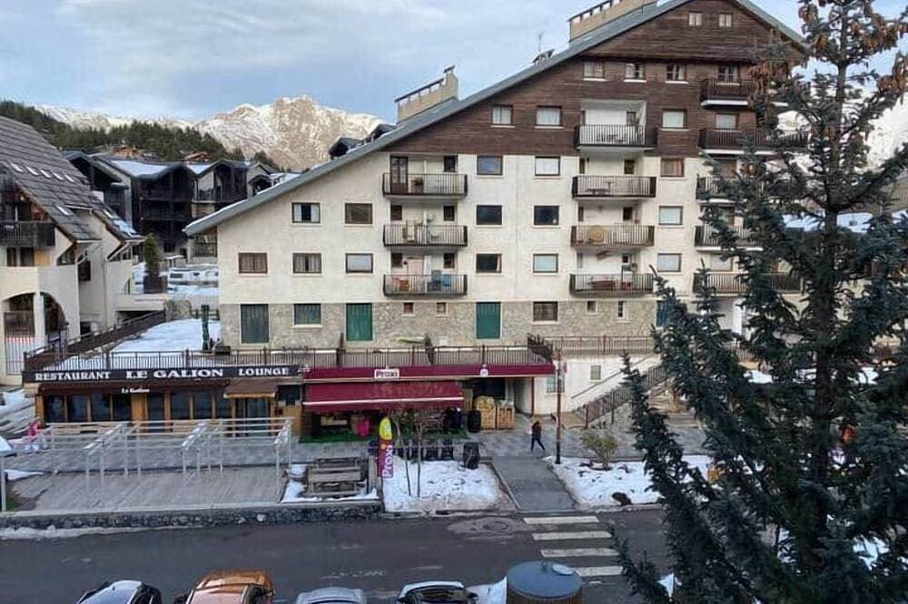 Foto 7 von 17: Renovated studio at the base of the slopes, covered parking