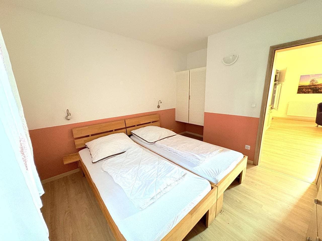 Foto 9 von 15: Sonnige Ferienwohnung mit Südterrasse und zwei Schlafzimmern in Alt Reddevitz