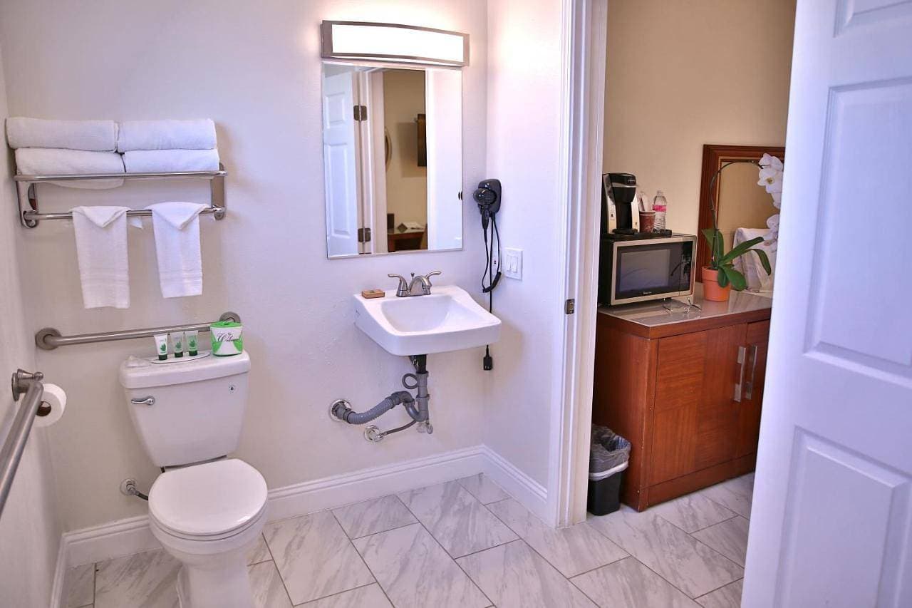 Foto 9 von 10: King Suite - Disability Access/Non-Smoking