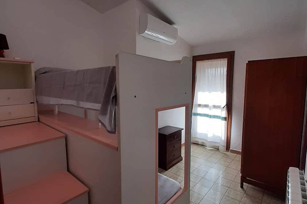 Foto 8 von 30: Villa Sant'Andrea: Meer, Garten, WLAN, Klimaanlage, I.U.N.-Parkplatz