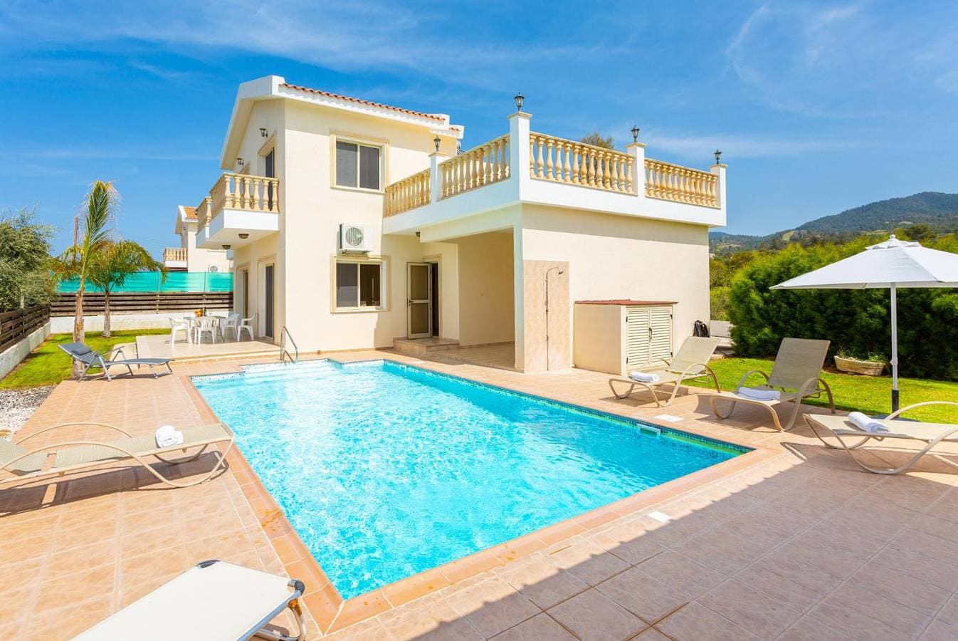 Foto 2 von 37: Villa für 8 Personen mit Meerblick