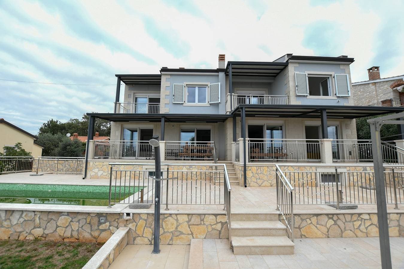 Foto 5 von 20: Apartment Sunce II mit Gemeinschaftspool und Balkon