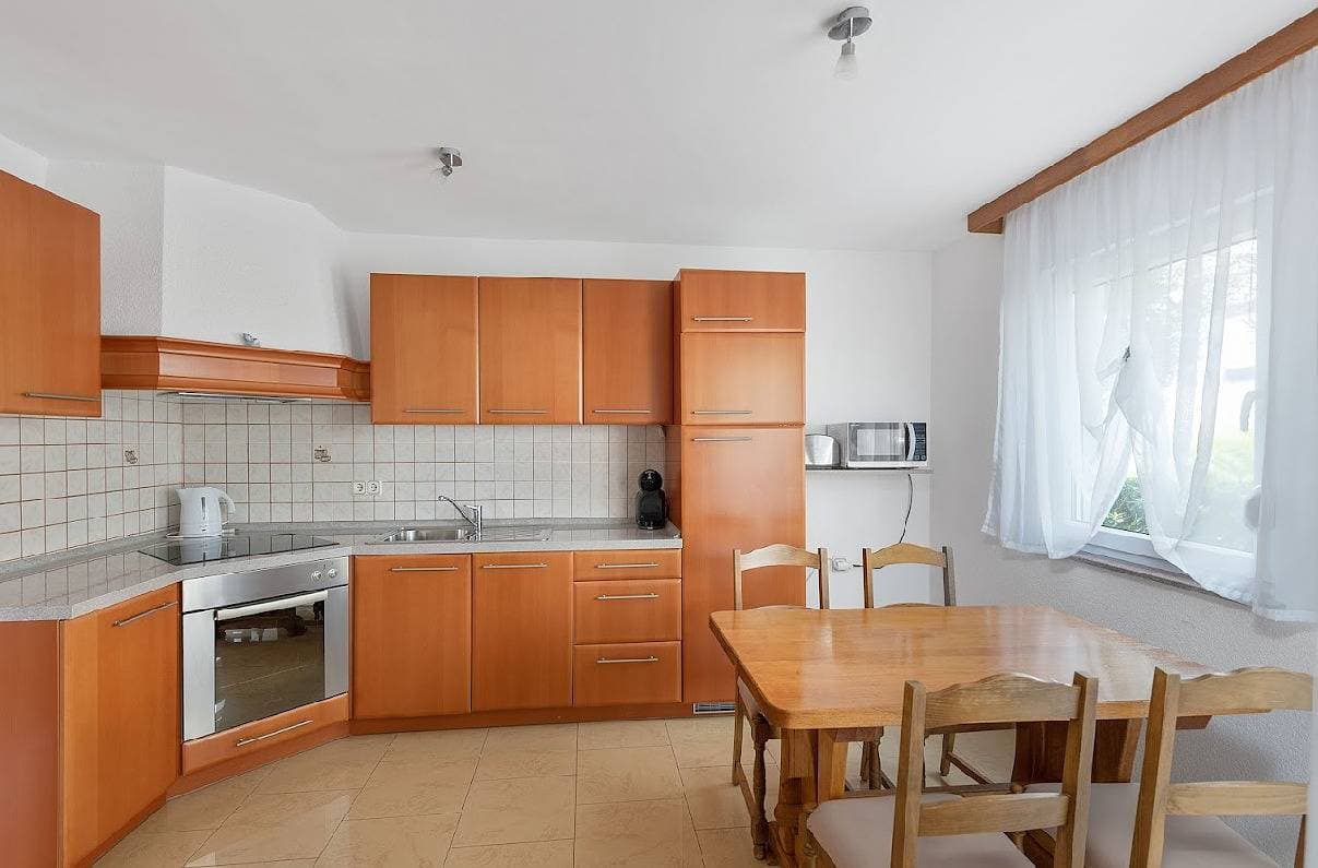 Foto 11 von 32: Ferienwohnung in Sukošan mit Meerblick, Terrasse, Klimaanlage, W-Lan (3495-1)