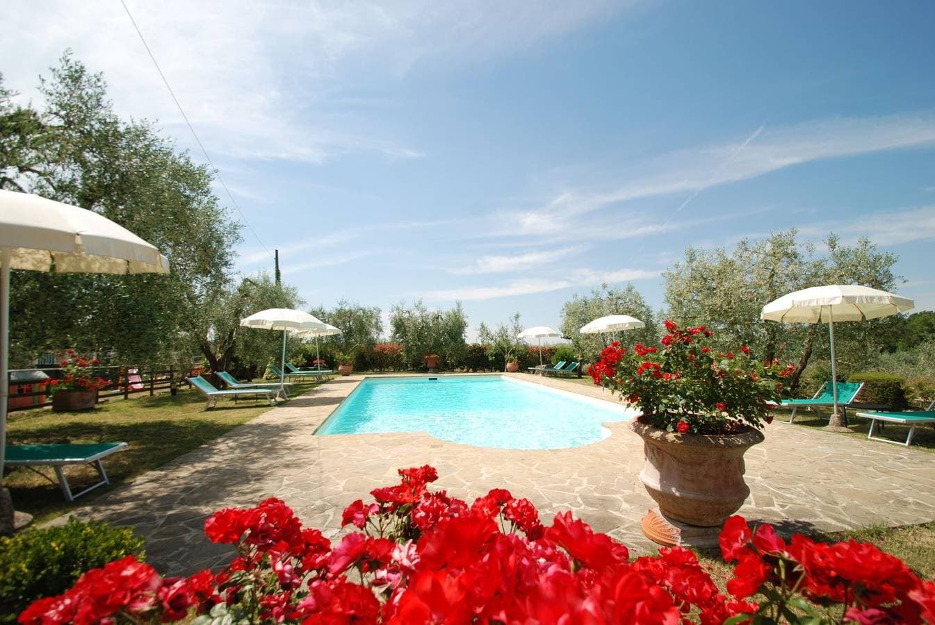 Foto 8 von 25: Villa für 4 Personen mit Pool