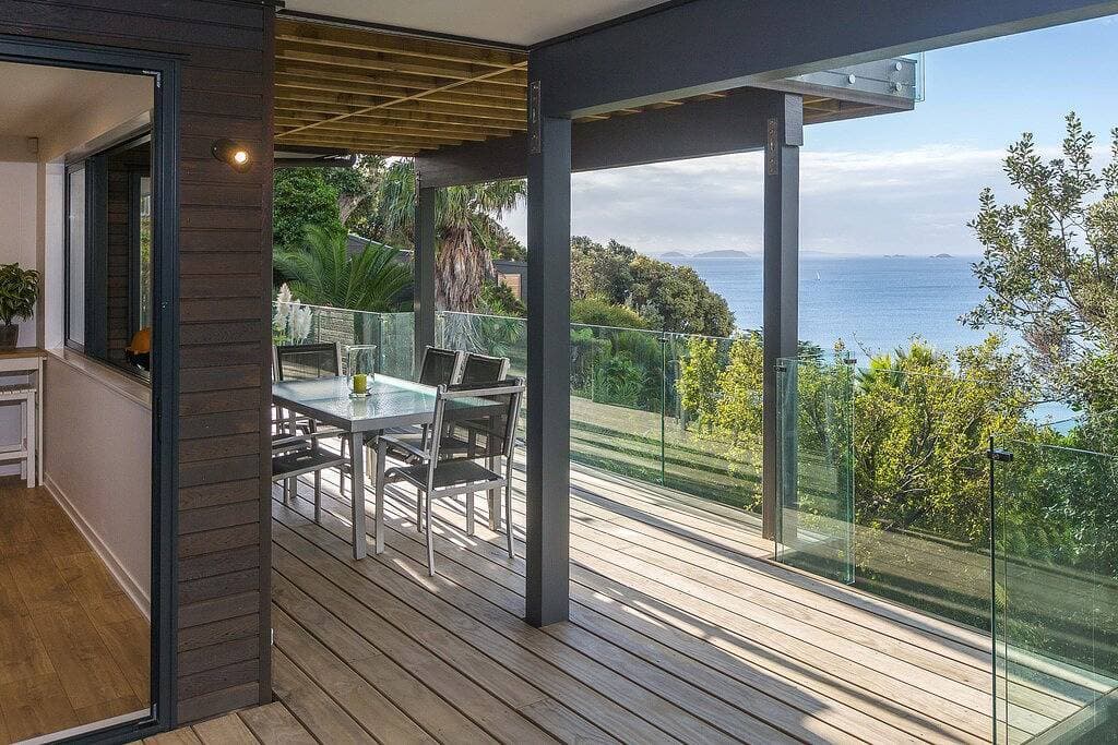 Foto 4 von 18: Neue moderne Wohnung mit Blick auf die Bucht von Hekerua