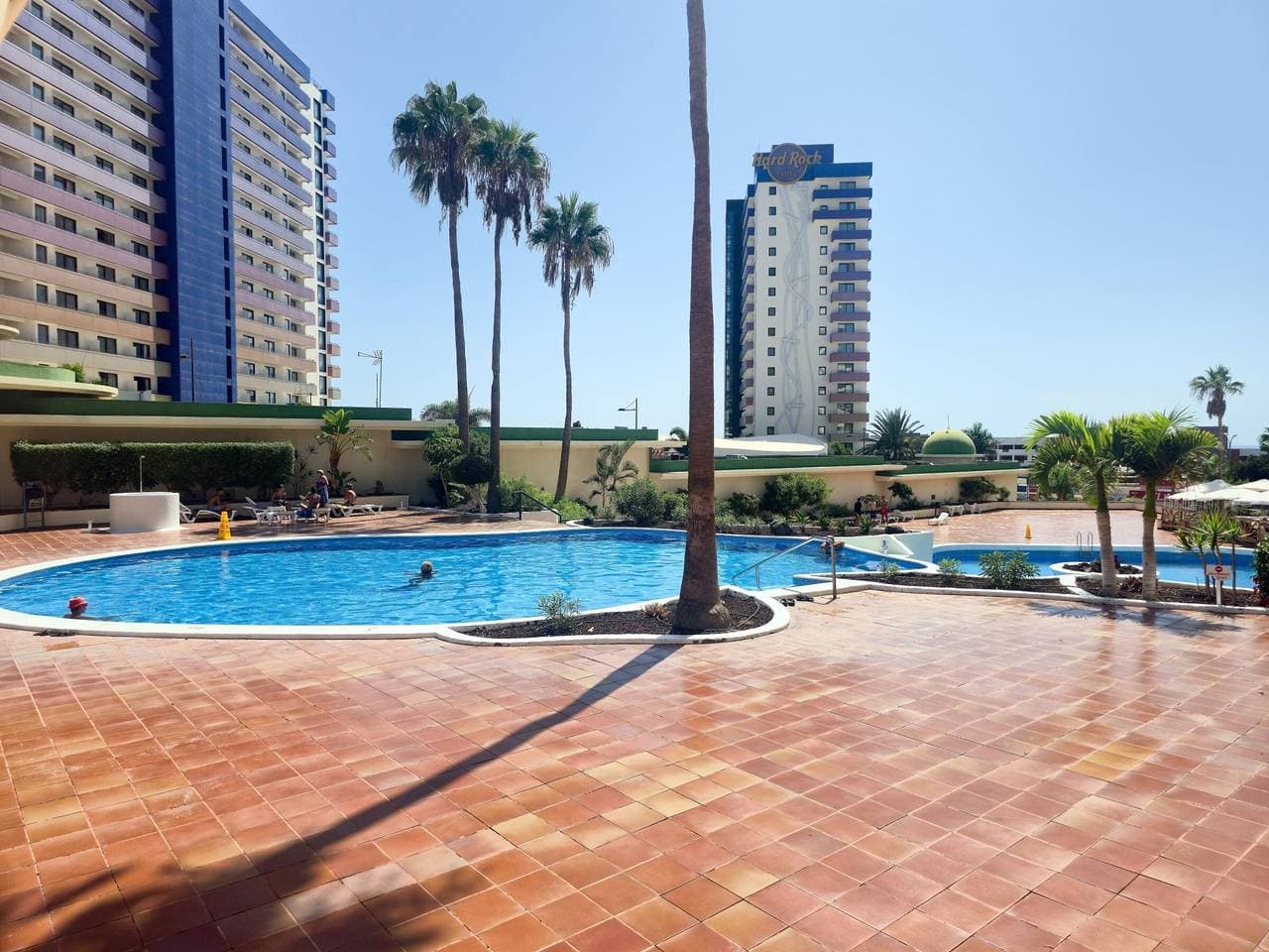 Moderne Wohnung mit Pool in Playa Paraíso 1