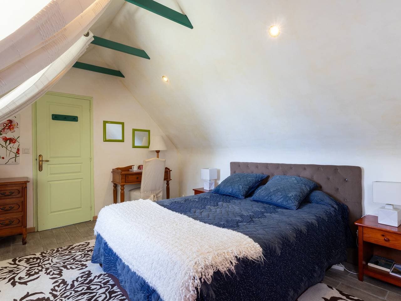 Foto 12 von 25: Gästezimmer 'Chambre Gaëllica' mit gemeinsamem Garten und WLAN