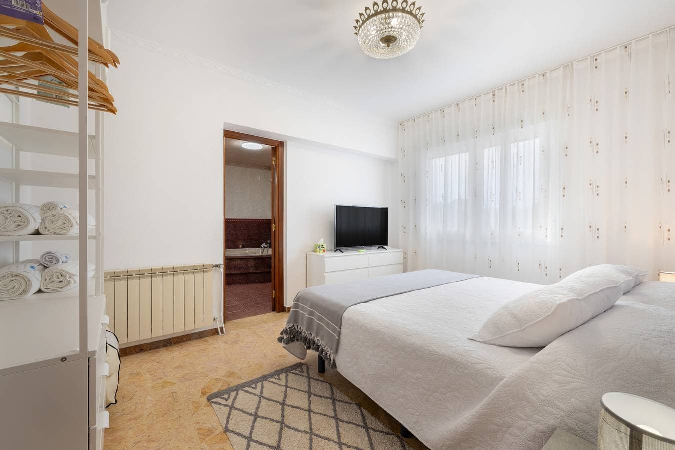 Foto 10 von 32: Ferienhaus 'Mm Delta Holidays' mit Bergblick, WLAN und Klimaanlage