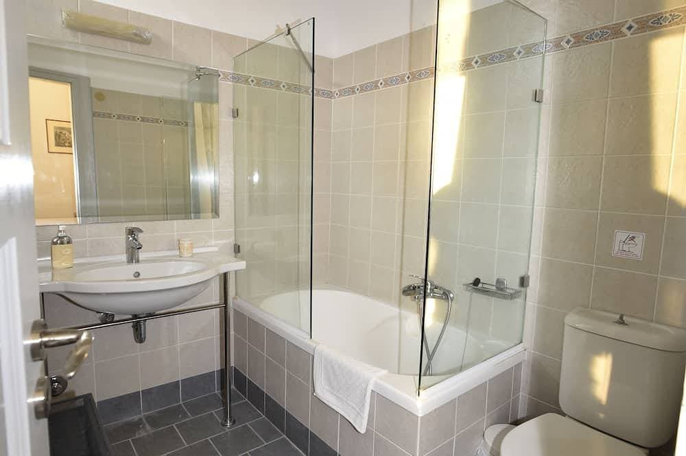 Foto 11 von 26: Ferienwohnung Villa mit privatem Pool und Meerblick