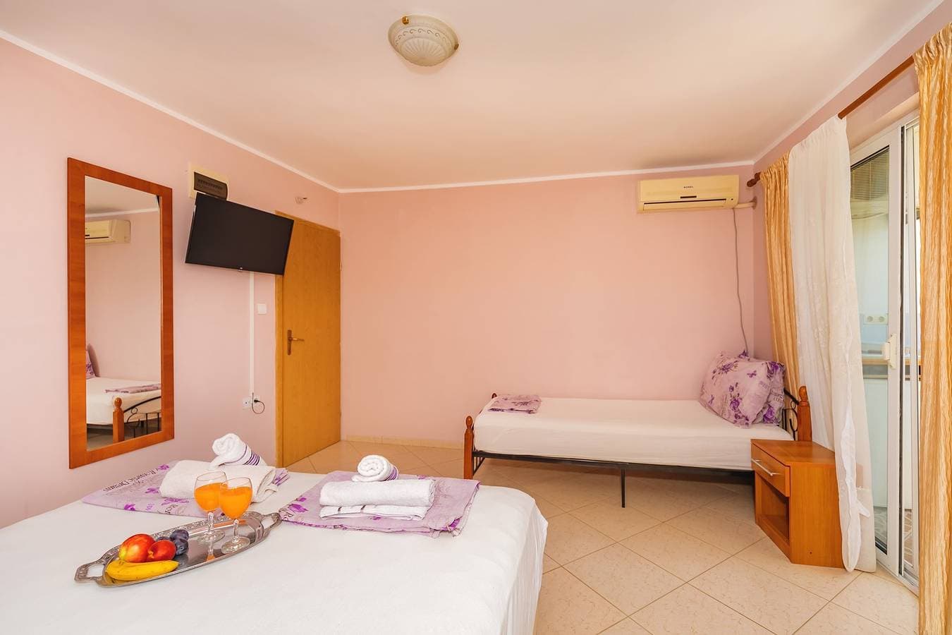 Foto 5 von 12: Apartment with Balcony