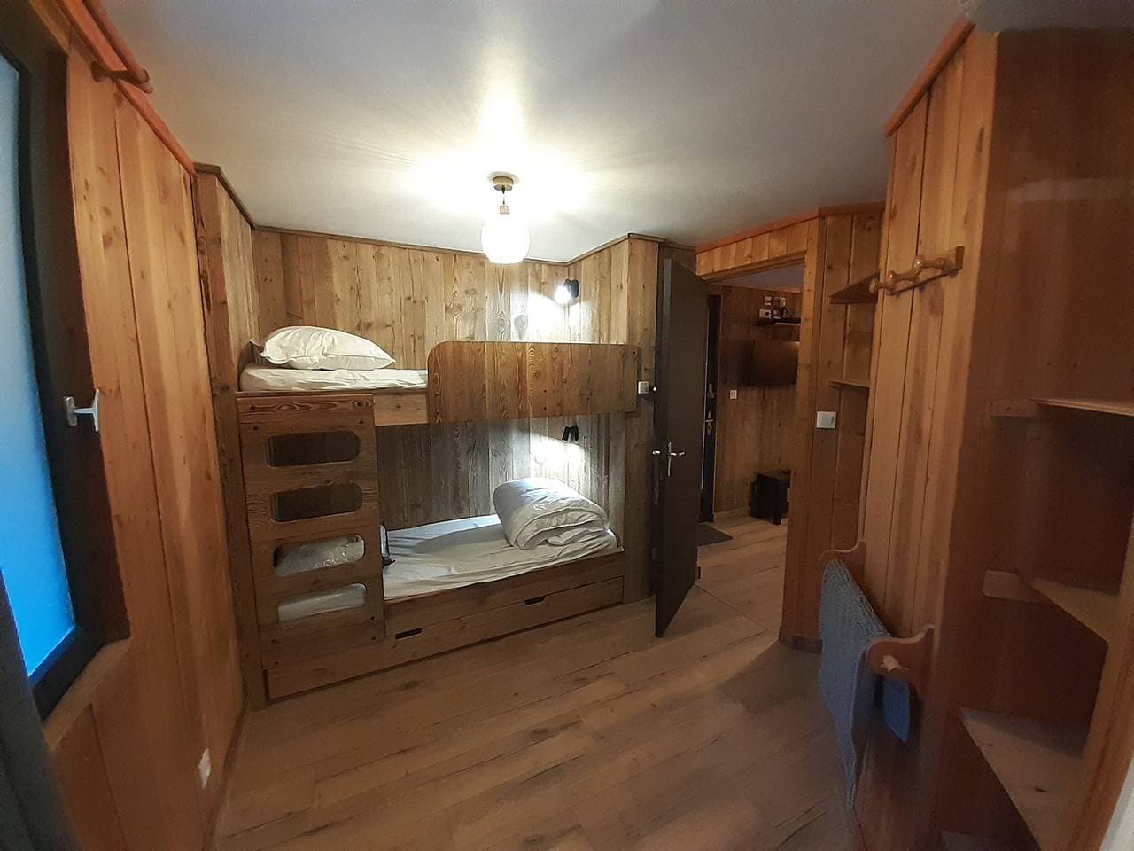 Foto 4 von 15: Gemütliche neue Wohnung mit Waldblick und Terrasse, 5 Pers, Parkplatz