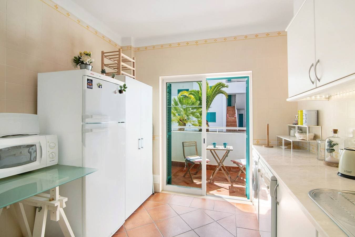 Foto 12 von 25: Apartment 'Prainha Paradise - Algarve' mit Gemeinschaftspool, WLAN und Klimaanlage