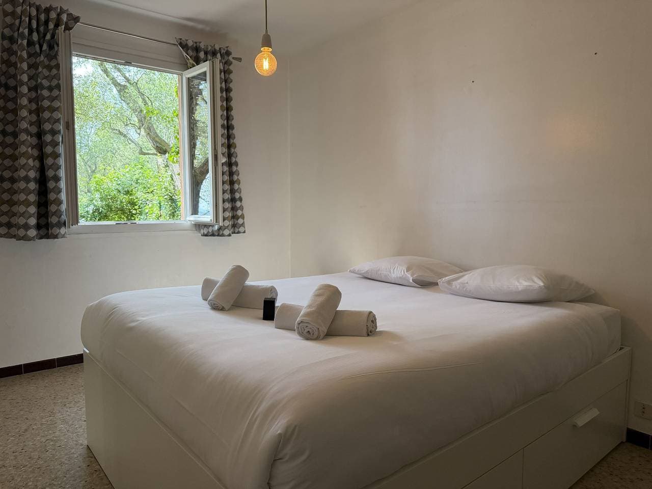 Foto 8 von 13: Garden apartment with breathtaking views over Èze