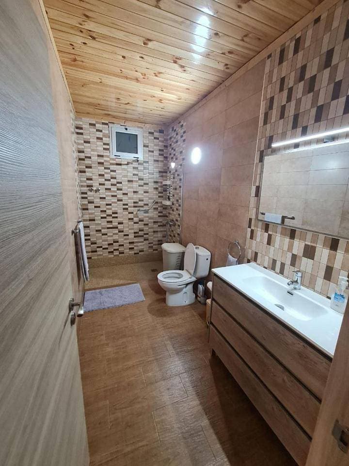 Foto 9 von 14: Three-Bedroom House